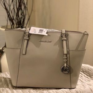 Michael Kors jet set item east west TZ tote